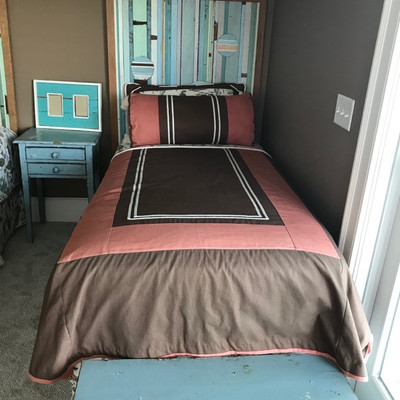 Custom painted twin headboard and bed $300
42 X 66