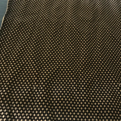 Stark wool carpet remnant black and gold $65
8 X 8'