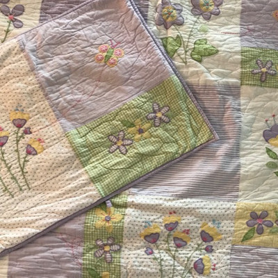 Pottery Barn kid's bed linens $49
Queen quilt and sham