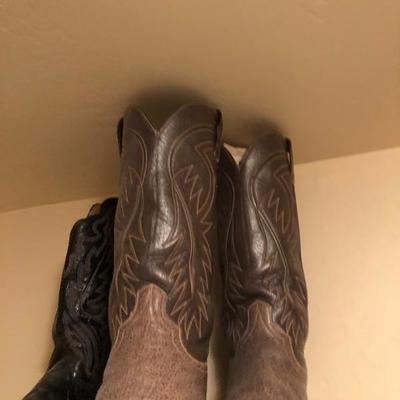 Western boots 