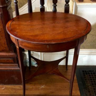 Mahogany Oval Table with Inlay (1)