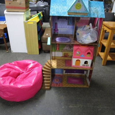 Kids Bean Bag Chair and Doll House