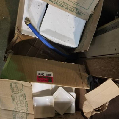 2 Boxes of Various Size Plates