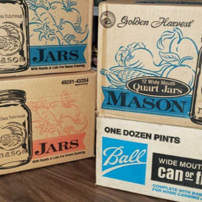 2352: 	
4 Boxes of Mason Jars, 3 Unopened
4 boxes of Mason jars both pint, wide mouth quart and regular mouth quart.