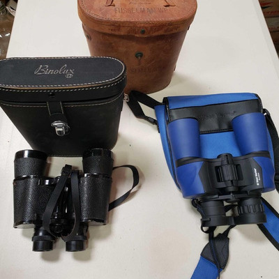 918: 	
2 Binoculars with 3 Cases
Binolux and West Marine