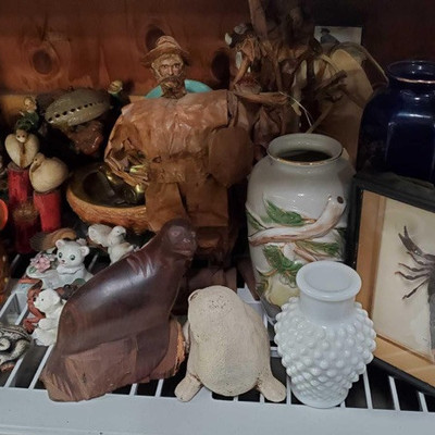 2308: Assorted Figurines, Vases and More
Assorted Figurines, Vases and More