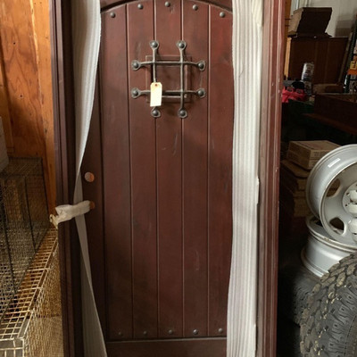 100: Solid oak Santa Fe style entry door w/vintage details! Wrought iron window shield prehung
WOW! Stunning solid core oak Santa Fe...