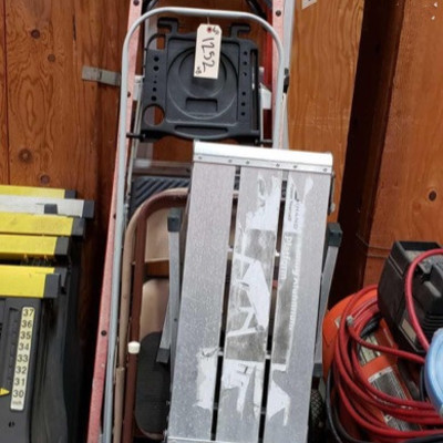 1252: 	
Ladders, Step Stools, Chair, Ladder Parts
One gorilla ladder(with locking pieces) , one Black & Decker ladder, four step stools,...