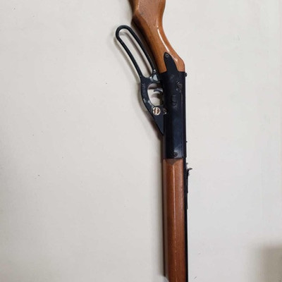 871: 	
Daisy Model 98 .177 cal BB Gun
Daisy Model 98 .177 cal BB Gun