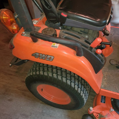 BX2660 KUBOTA TRACTOR W/ ALL ATTACHMENTS