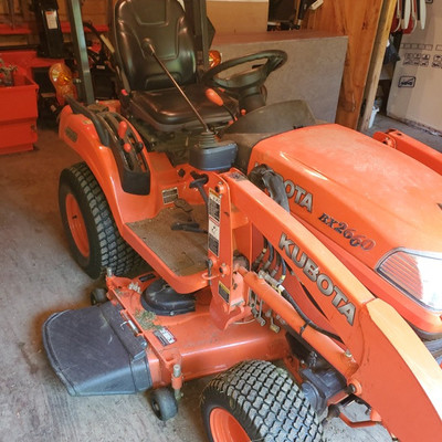 BX2660 KUBOTA TRACTOR W/ ALL ATTACHMENTS