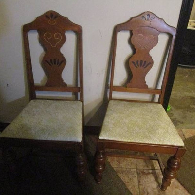 Lot of 2 Vintage Wood Chairs