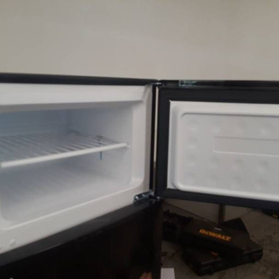 7.4 cu. ft. Top Freezer Refrigerator in Black, Cou
