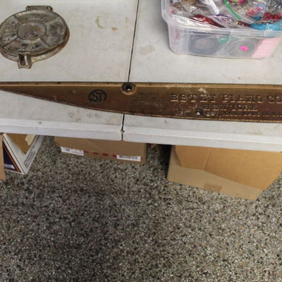 Estate sale photo
