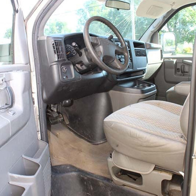 2004 Running Chevy V-8 Express 15 Passenger 3500 Van with A/C, Tilt Steering Wheel, Power Locks, and Odometer Reads 193225
Auction...