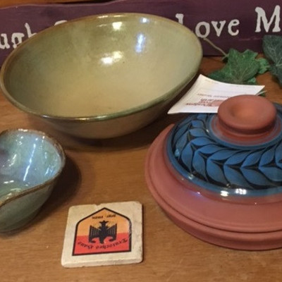 CH195: 3 Pieces of Pottery…. Local Pickup https://www.ebay.com/itm/123821407805
