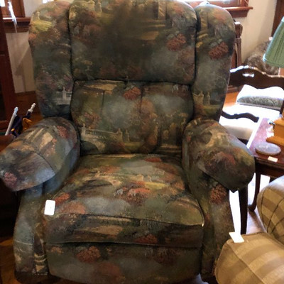 CH142: Plush Fabric Occasional Chair Local Pickup https://www.ebay.com/itm/123821483076