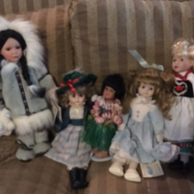 CH167: Lot of 5 Dolls Local Pickup https://www.ebay.com/itm/123821407809