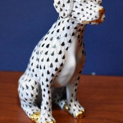 Herend fishnet dog