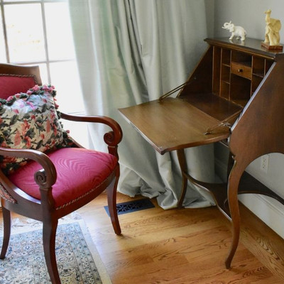 Slant front writing desk