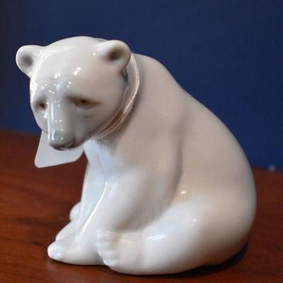 Lladro polar bear