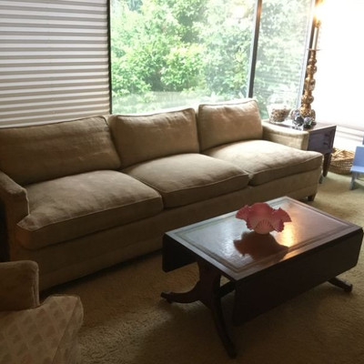 Vintage Henredon Sofa, Drop Leaf/Leather Top/Pedestal Coffee Table, Pink Ruffle Edge Blown Glass Bowl.