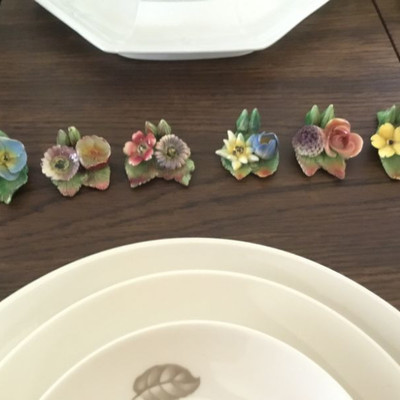 6 Pocelain Place Card Holders