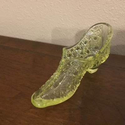 EAPG George Duncan and Son Yellow Glass Daisy Button Slipper Shoe.