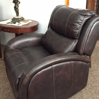 New leather pushbutton recliner