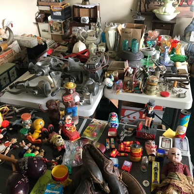 Estate sale photo