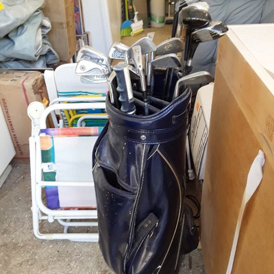 GENTLY USED GOLF CLUBS
