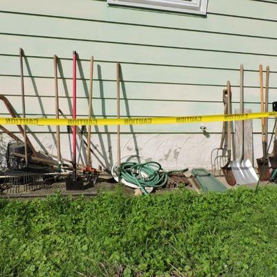 miscellaneous yard tools