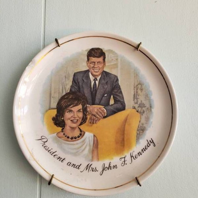 President and Mrs. John F Kennedy Plate