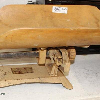  ANTIQUE â€œDetectoâ€ Baby Scale

Auction Estimate $20-$50 â€“ Located Inside 