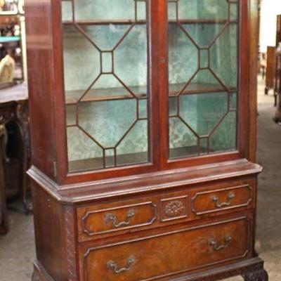  Burl Mahogany Ball and Claw Chippendale Style China Cabinet

Auction Estimate $100-$300 â€“ Located Inside

  