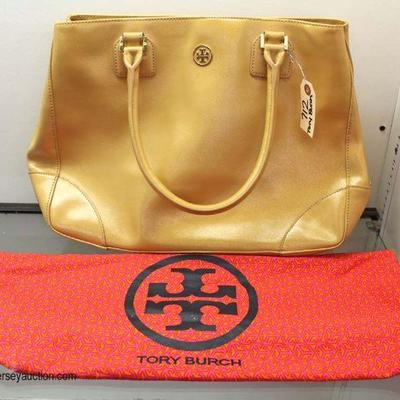  Authentic â€œTory Burchâ€ Purse with Cloth Bag

Auction Estimate $100-$300 â€“ Located Inside 