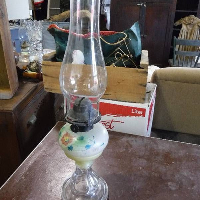 Painted base oil lamp