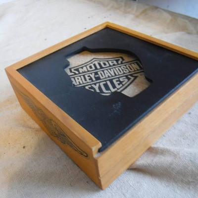Harley Davidson coaster set in wood box
