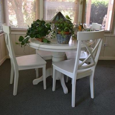 Table & Chairs, Home Decor