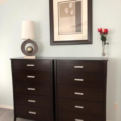 - "Coaster" Espresso 6 Piece Queen Bedroom Set - $450 
	(Buy the Full Set and Save $25 !)
	Includes: Headboard w/Platform Frame...