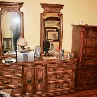 Most of us grew up with this bedroom set. Great Set or Sold by the Piece. 