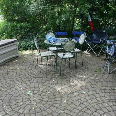 4 Metal Chairs & Glass Top Metal Frame Table for your Patio 