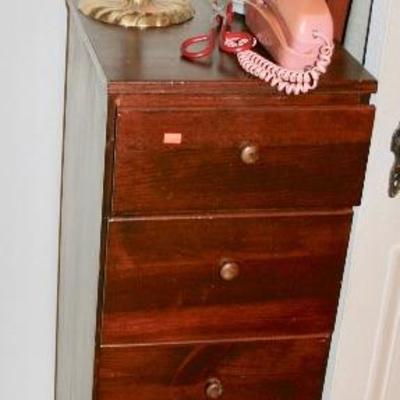 Vintage Wood Chest of 5 Drawers for Ligerie or Storage  