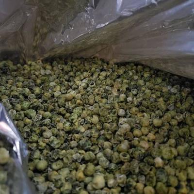 (70) boxes Whole Peas dried vegetables - 700 lbs ...