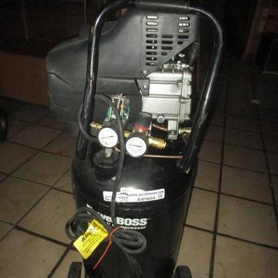 Power Boss 15Gal Air Compressor Unknown Working Co ...