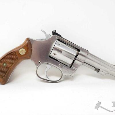 380: Smith & Wesson Mod 63 .22lr Revolver, CA Transfer Available
Serial Number: M179654 Barrel Length: 4