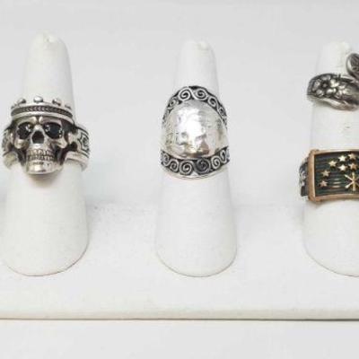 1018: 7 Various Rings Mostly All Sterling Silver
7 Various Rings Mostly All Sterling Silver weighs approx 92g and sizes range from approx...