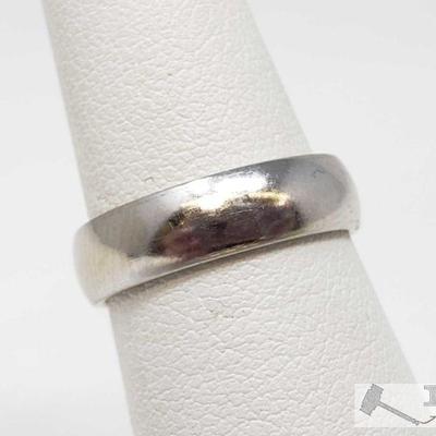 843: 14k Gold Band, 4.7g
Weighs approx 4.7g, size 5.5
OS19-017630.49 3/4
