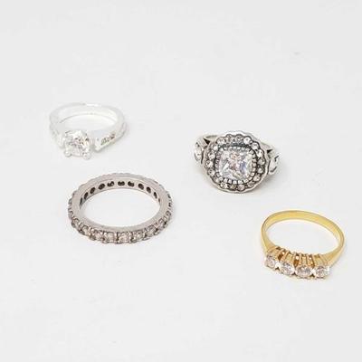 1055 Miscellaneous Rings
Miscellaneous Rings Sizes approx from 6 to 9 weighs approx 30g OS19-017630.67 OS19-017630.77 OS19-017630.68...