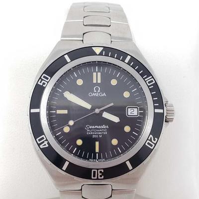 960 Omega Seamaster Watch
Stamped 49569460 on back of face, stamped 1485/152 on band 21